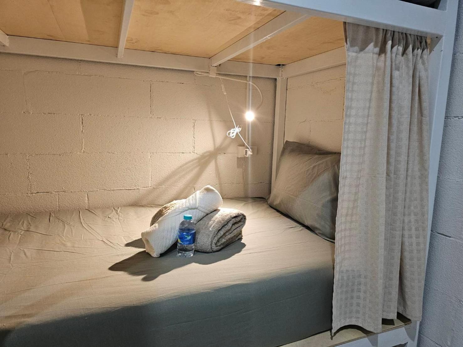 Hao Norn Hostel Thong Sala Luaran gambar