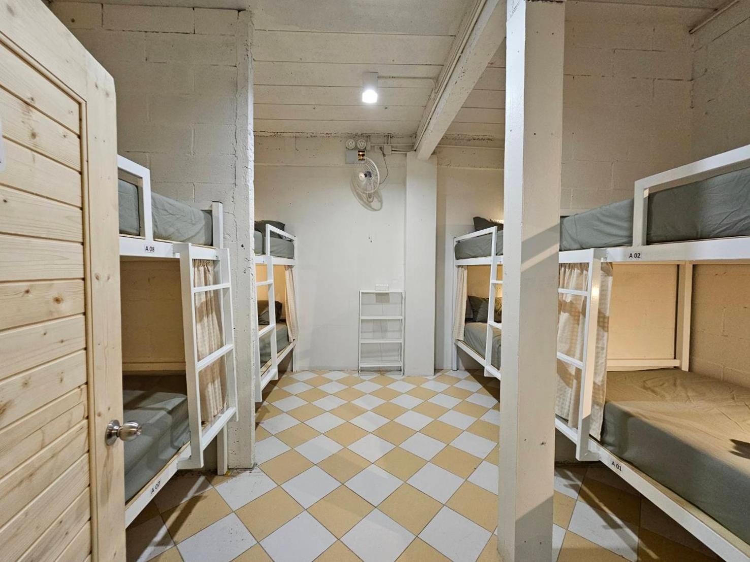 Hao Norn Hostel Thong Sala Luaran gambar