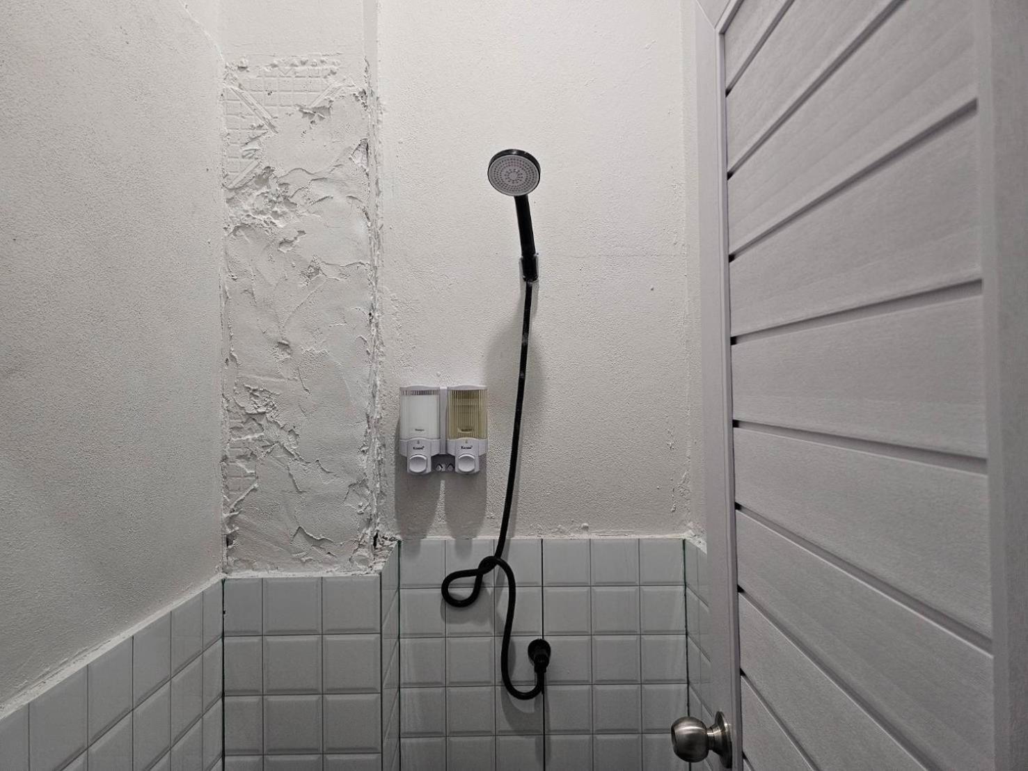 Hao Norn Hostel Thong Sala Luaran gambar